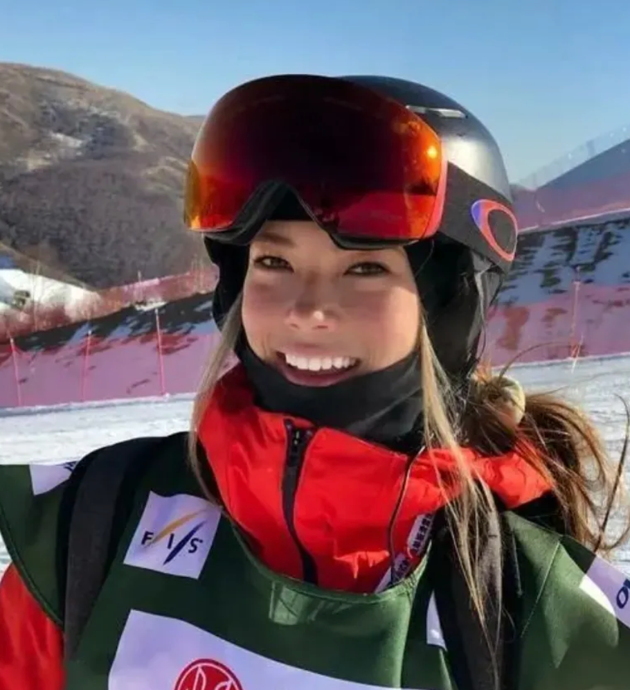 不仅讲述了, 平衡粉丝热, 前几日的训