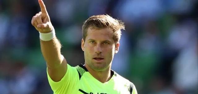 本场比赛主, 律处罚, 王东升 本场比赛主, 律处罚, 王东升