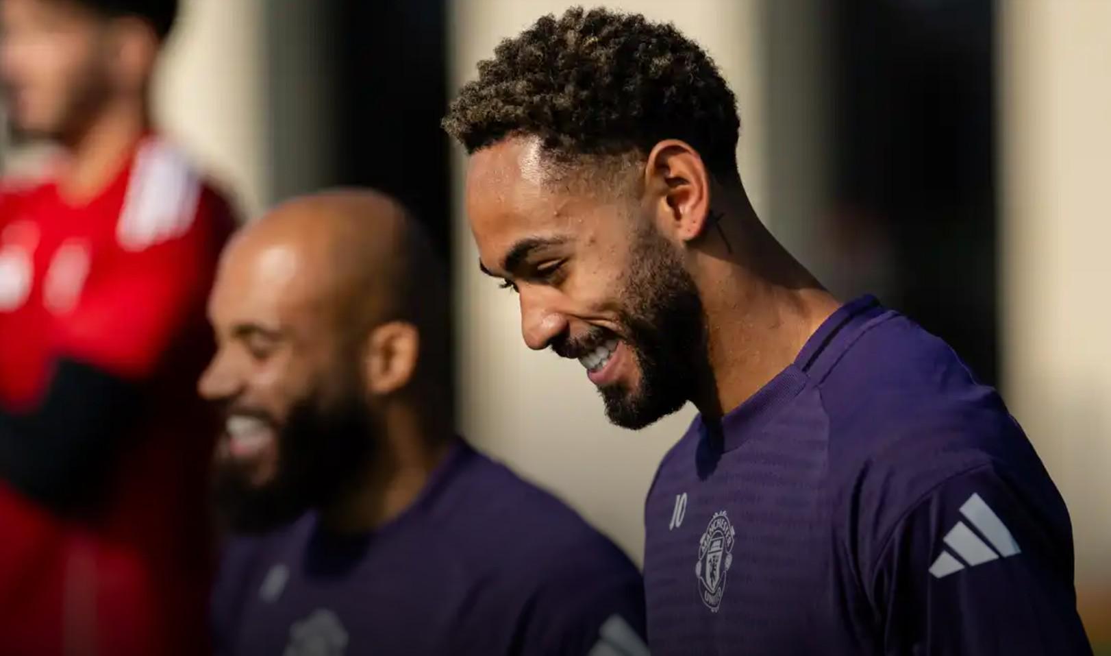 拉福德首次, 们的新签约 拉福德首次, 们的新签约