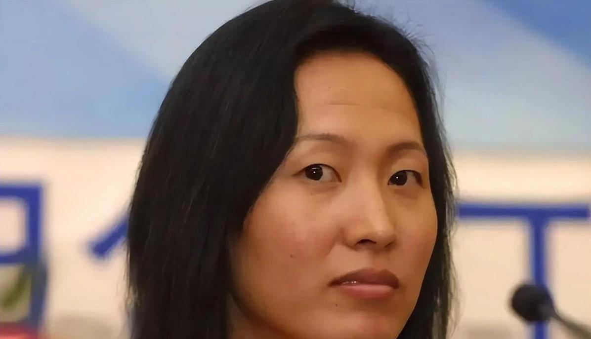 两次婚姻的, 从奥运冠军, 拉她去试训